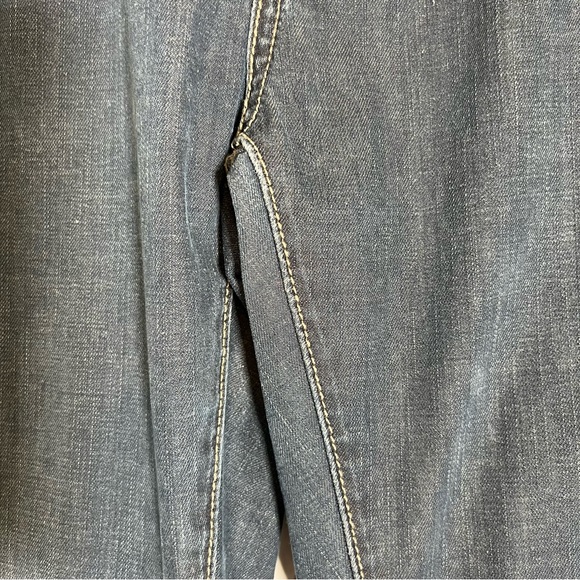 John Varvatos Straight Leg Button Fly Cotton Denim Jeans Size 32 x 31.5 EUC - Picture 6 of 16